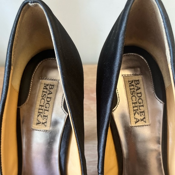 Badgley Mischka Black Heels - Picture 3 of 12